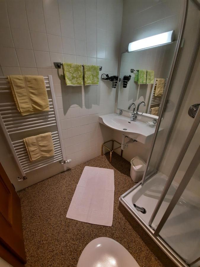 Gaestehaus Burgi Fügen Eksteriør bilde