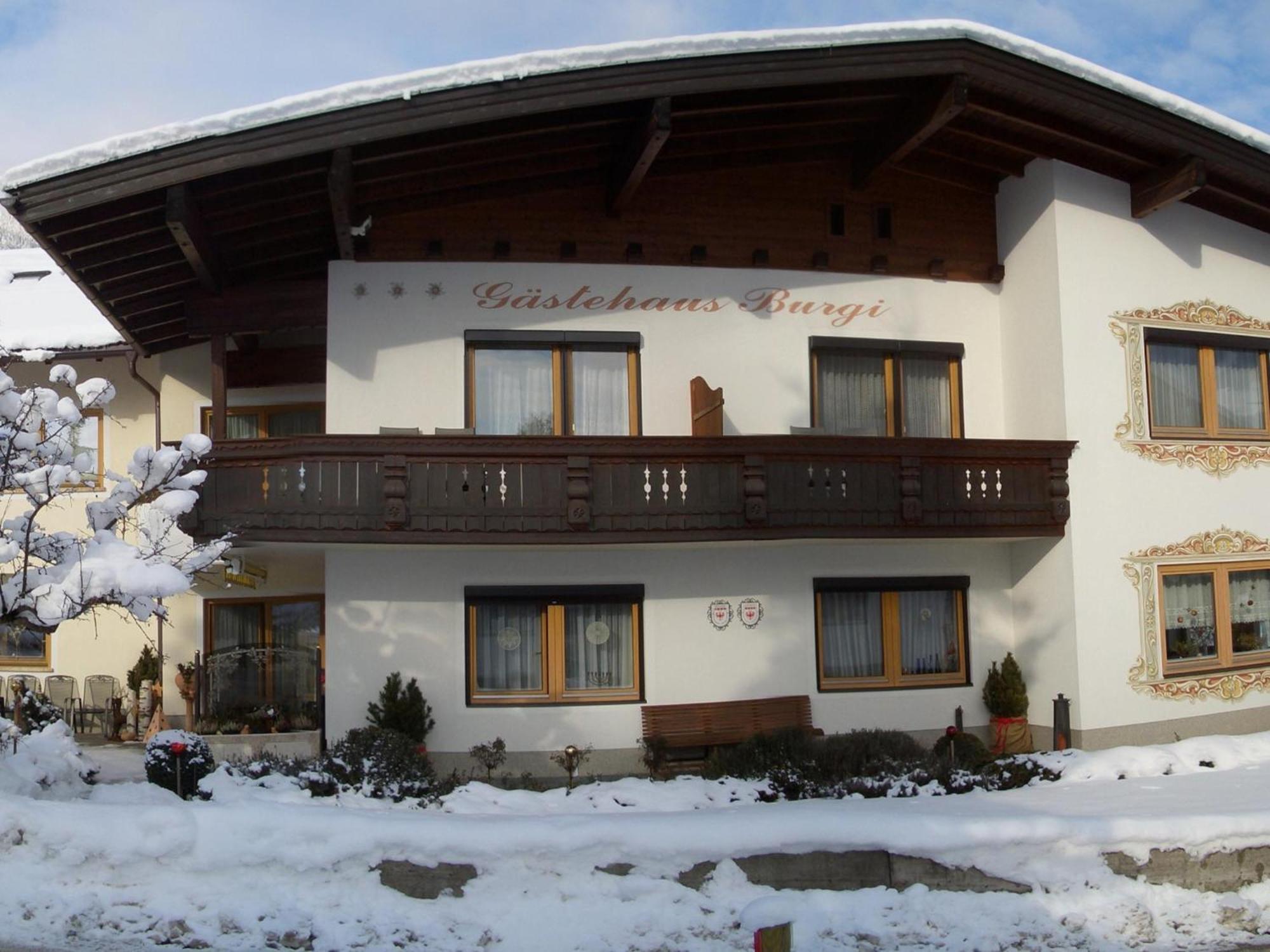 Gaestehaus Burgi Fügen Eksteriør bilde